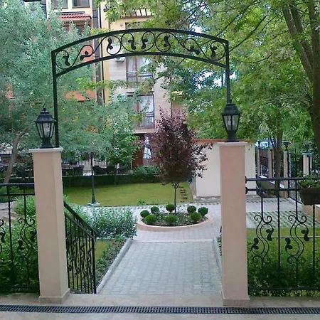 Seasons 3 Apartment Slantschew brjag
